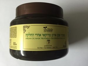 ויטמינס-מסכת שמן ארגן מרוקאי אחרי החלקה